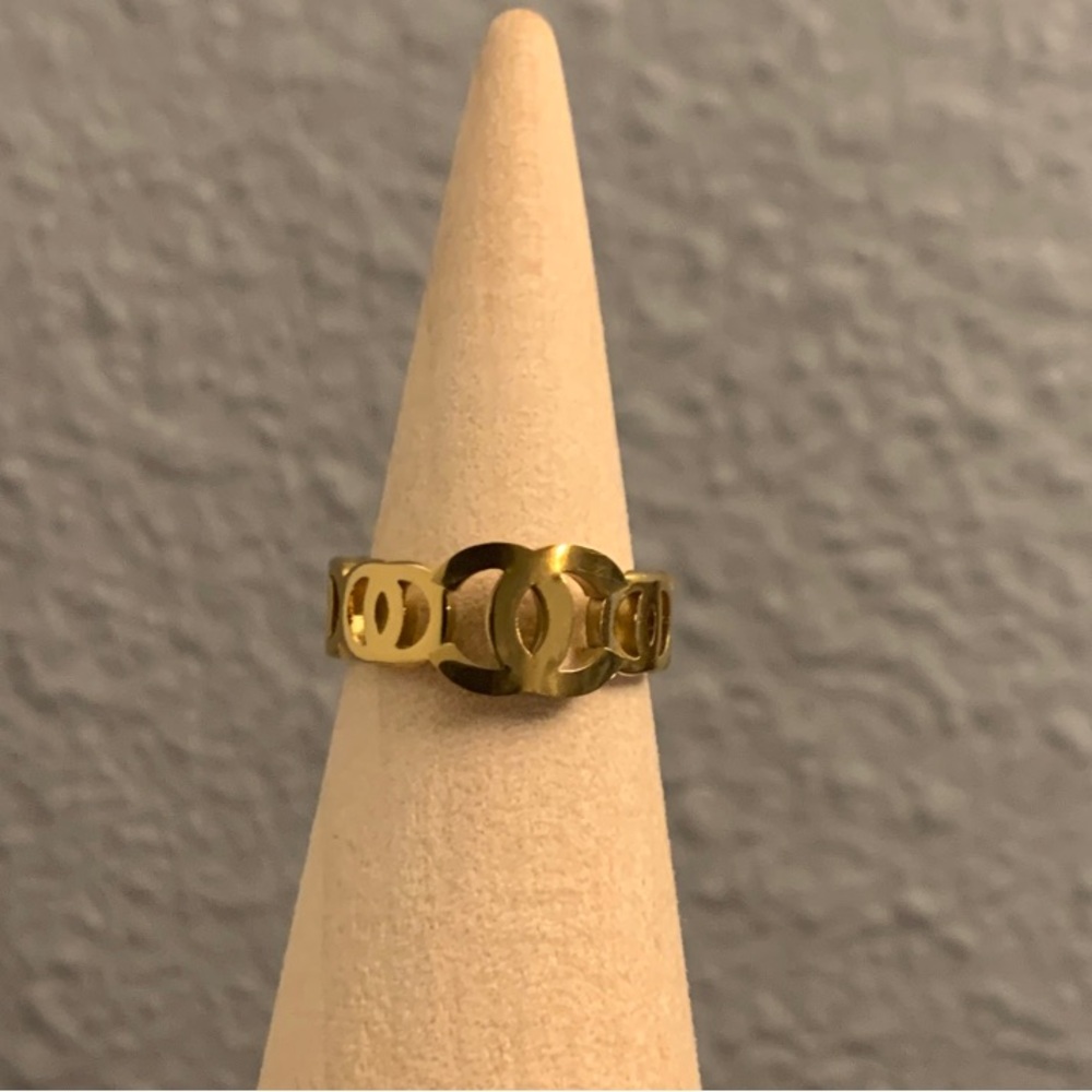 Elegant Gold-Tone Ring